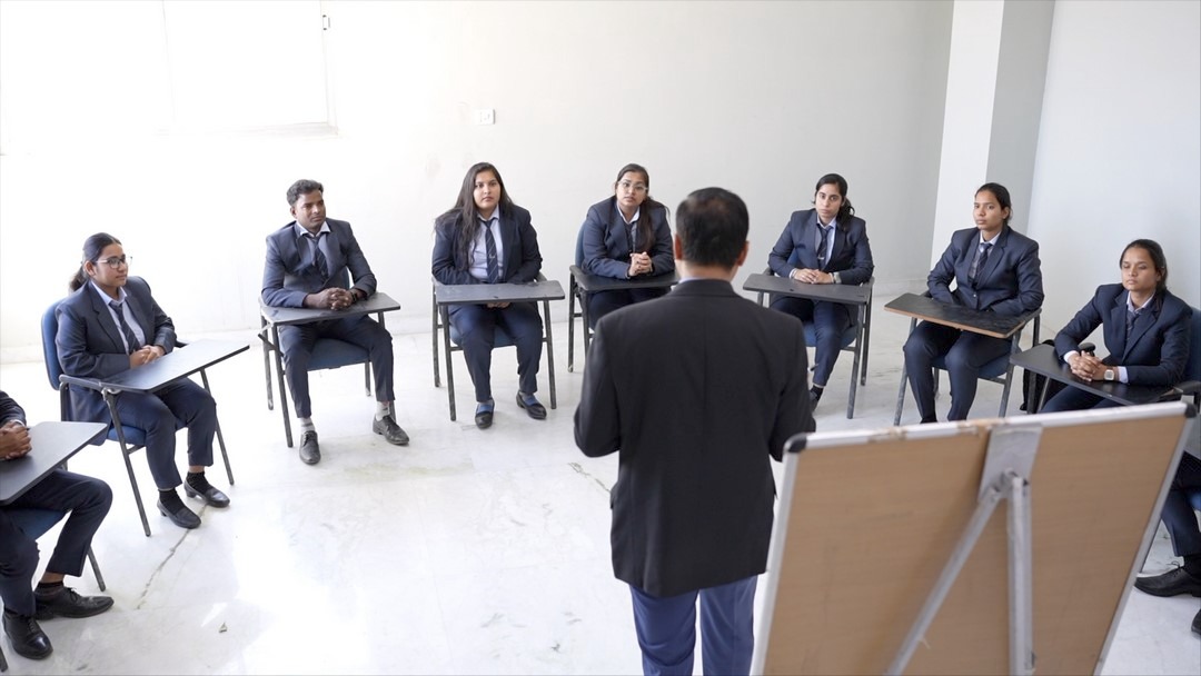 Real-world internships allow students to apply their classroom knowledge