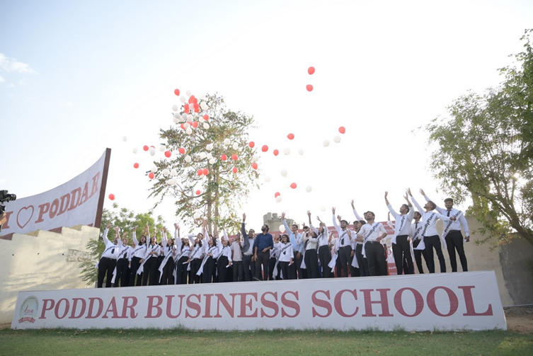 https://www.poddarbschool.com/