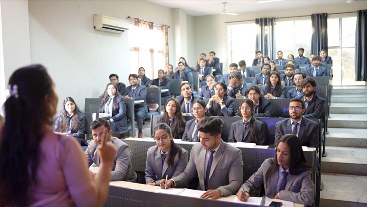 https://www.poddarbschool.com/