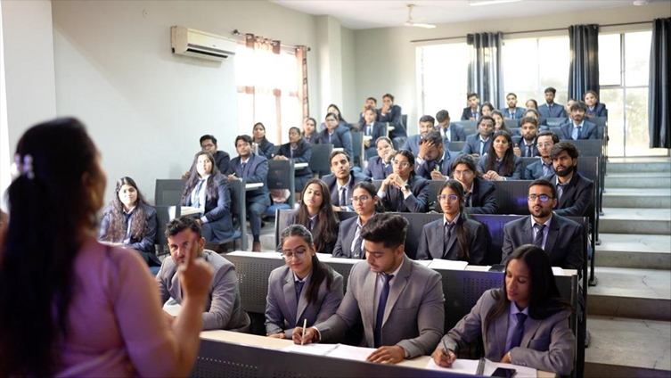 https://www.poddarbschool.com/