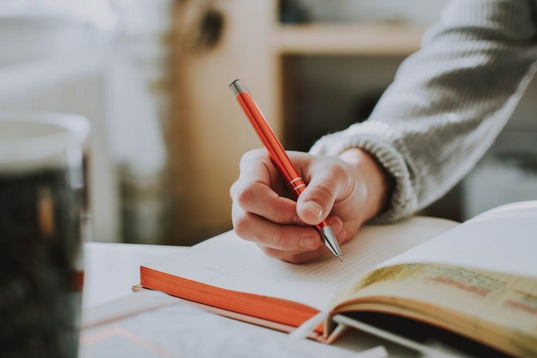 The Impact of Case Study-Based Learning on Management Students' Success