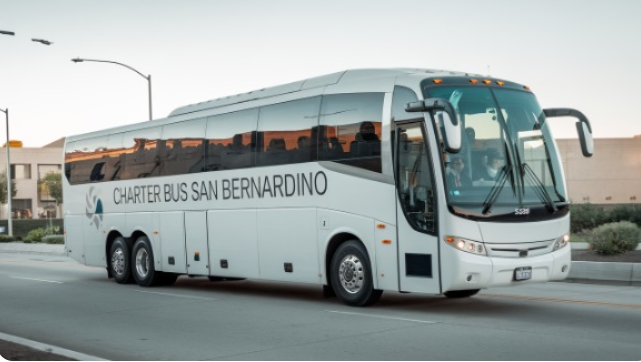 Charter bus rental