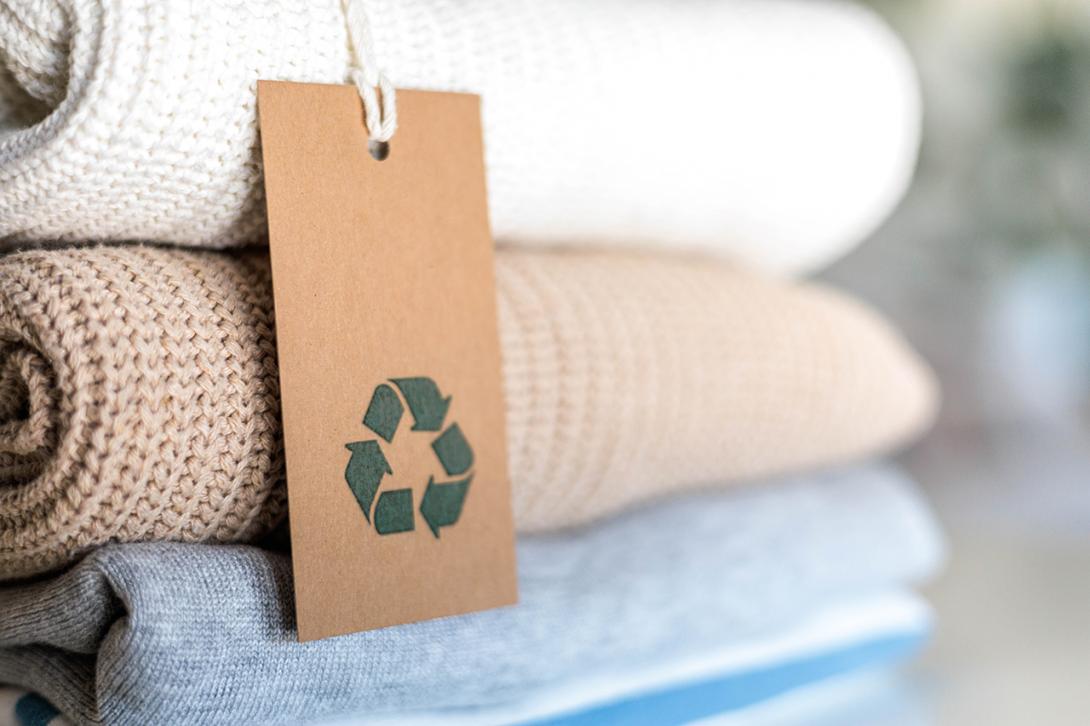 Sustainable Clothing: Making Eco-Friendly Fashion Choices is your guide to ethical apparel and planet-friendly shopping habits. Start your journey!