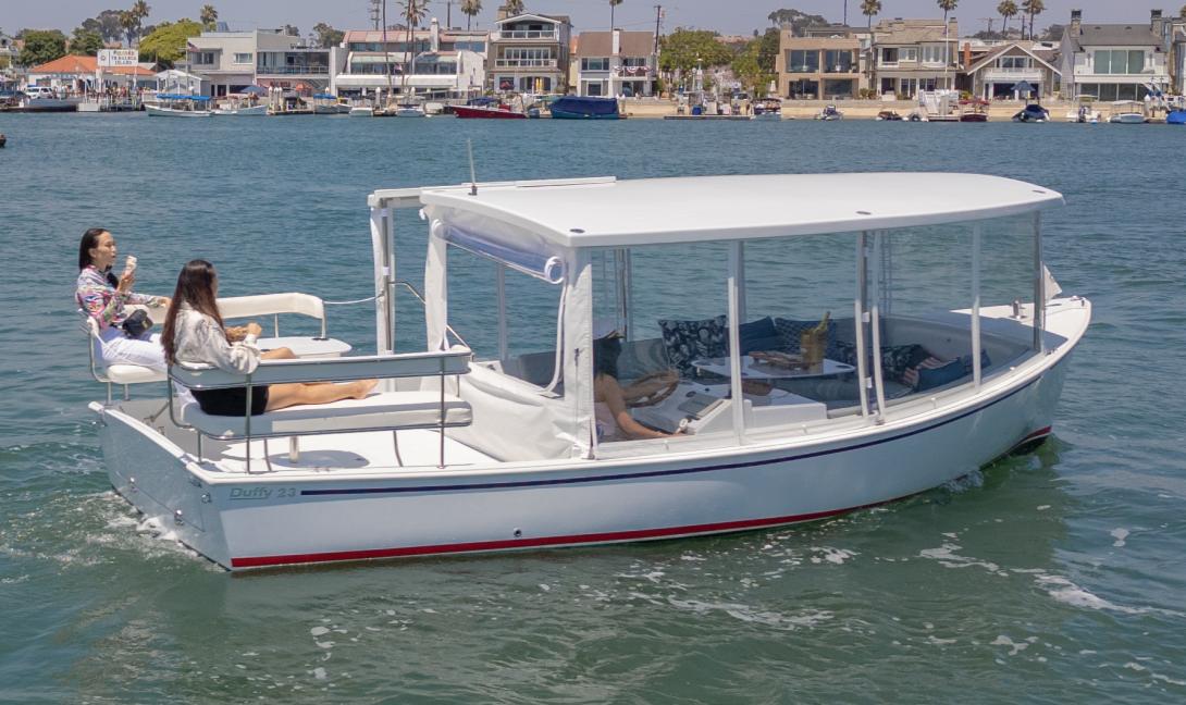 boat hire in Newport Beach