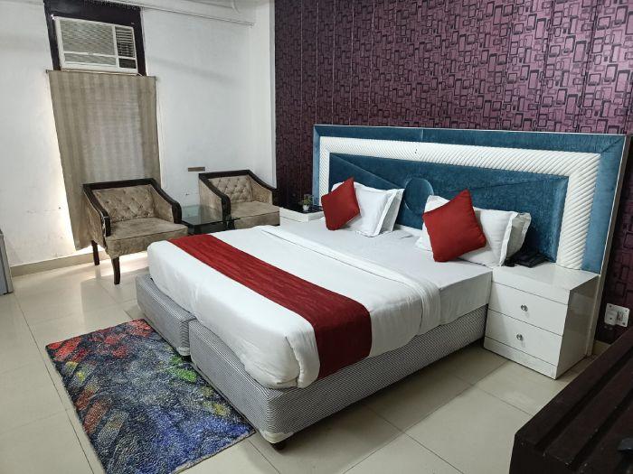 Hotels near GIP Mall Noida