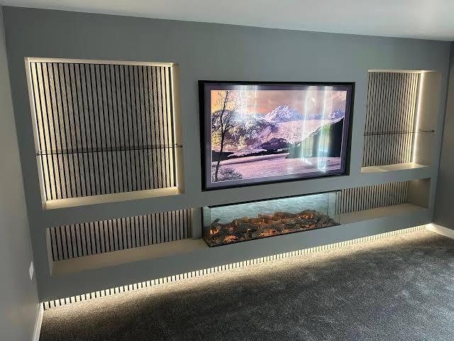  Media walls north